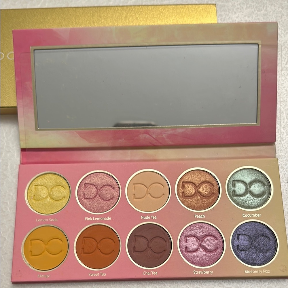 DC Colorful Eyeshadow Palette